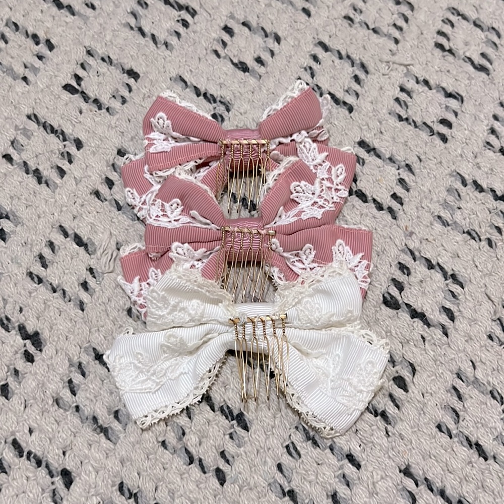 Innocent World Lace Ribbon Small HeadBow Pin - Picture 3 of 3